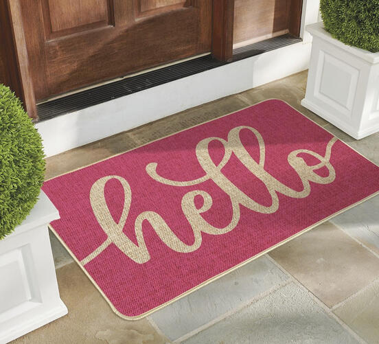Welcome guests with a pop of pastel charm. This low-profile, non-slip doormat adds a cheerful touch to any entryway and is easy to clean—perfect for busy bees on the go.