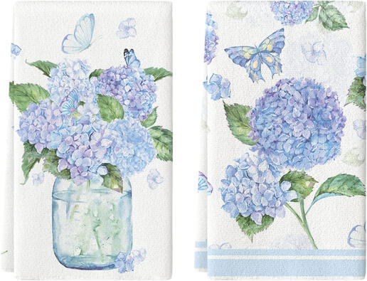 Brighten up your kitchen with these ultra-absorbent towels featuring a lovely floral vase design. Functional and decorative, they're a springtime essential.